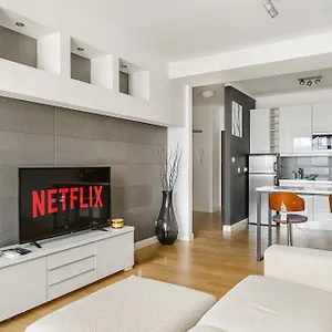 Cozy Family With Balcony Near Zlote Tarasy Apartament